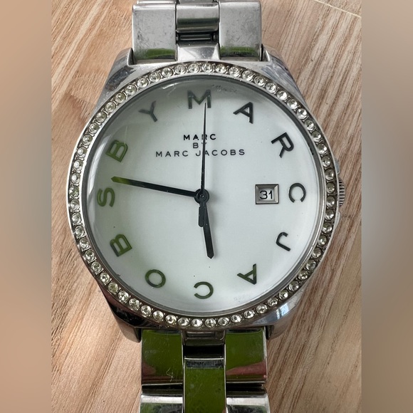 Marc By Marc Jacobs ladies Henry MBM3044 Stainless Steel watch NEW BATTERY